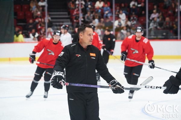 Ги Буше снял отпускную "ржавчину" с хоккеистов "Авангарда" Ги Буше снял отпускную "ржавчину" с хоккеистов "Авангарда"