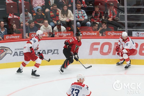 "Авангард" забросил три безответные шайбы "Локомотиву" на Кубке Блинова