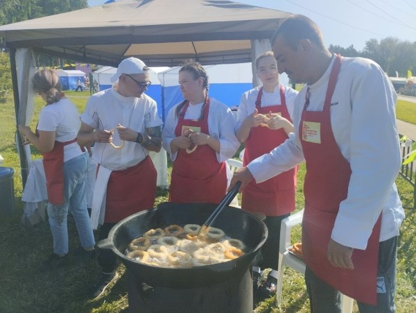 В Калачинске "варят" гастрономический рекорд