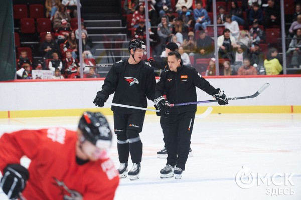 Ги Буше снял отпускную "ржавчину" с хоккеистов "Авангарда" Ги Буше снял отпускную "ржавчину" с хоккеистов "Авангарда"