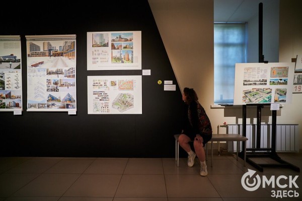 Корабли, яхты и неизвестный герой. Победители выставки "Омск: здесь и сейчас"