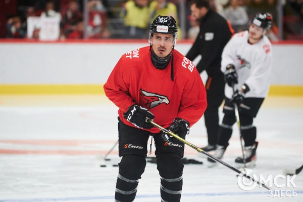 Ги Буше снял отпускную "ржавчину" с хоккеистов "Авангарда" Ги Буше снял отпускную "ржавчину" с хоккеистов "Авангарда"