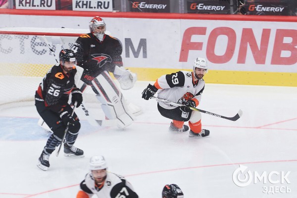 Заклевали "тигров". "Авангард" одержал первую победу в новом сезоне