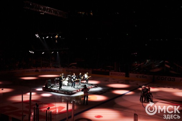 Оборона бьёт атаку. "Ястребы" начали сезон с поражения