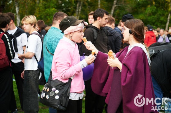 Движение вперёд: начало "ОмФеста-2025" - экспедиция в мир стартапов и неограниченных возможностей