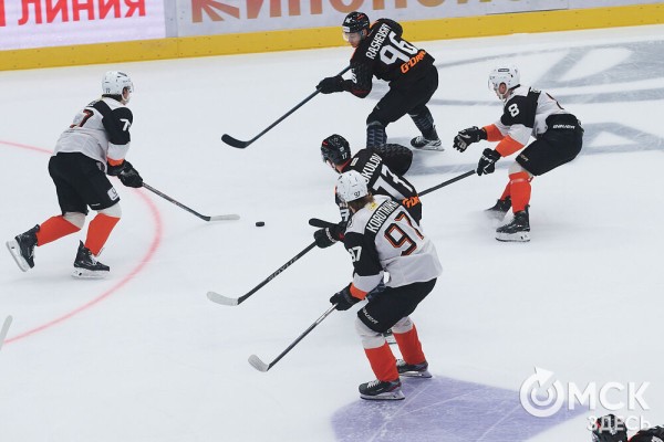 Заклевали "тигров". "Авангард" одержал первую победу в новом сезоне