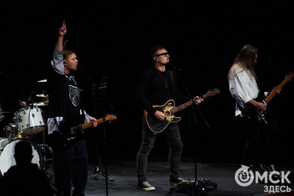 Оборона бьёт атаку. "Ястребы" начали сезон с поражения