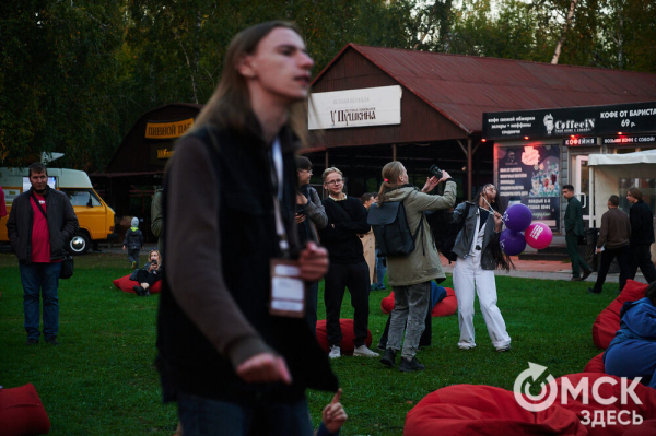 Движение вперёд: начало "ОмФеста-2025" - экспедиция в мир стартапов и неограниченных возможностей