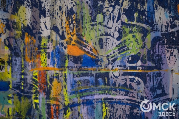 Квантовые вибрации: художники разгадывают тайны цифровой вселенной через цвет и форму