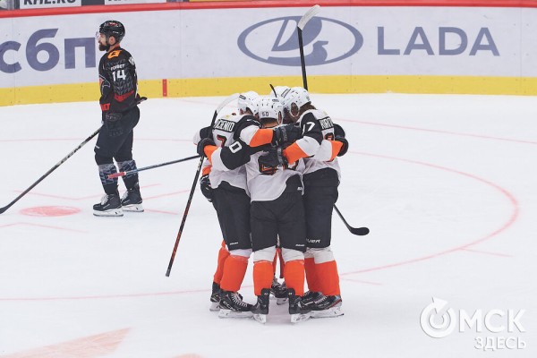 Заклевали "тигров". "Авангард" одержал первую победу в новом сезоне