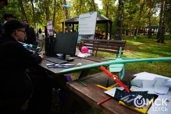 Движение вперёд: начало "ОмФеста-2025" - экспедиция в мир стартапов и неограниченных возможностей