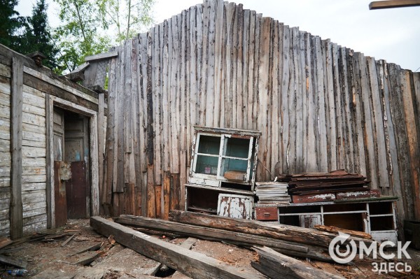 От заброшки к музею. Как омские краеведы возвращают к жизни лечебницу XIX века