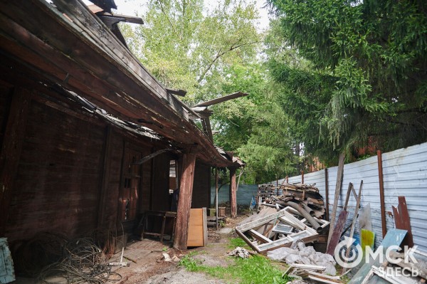 От заброшки к музею. Как омские краеведы возвращают к жизни лечебницу XIX века