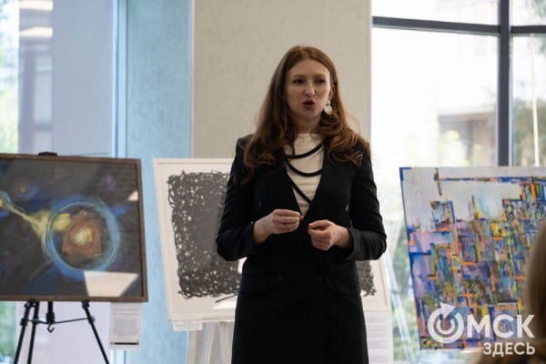 Квантовые вибрации: художники разгадывают тайны цифровой вселенной через цвет и форму