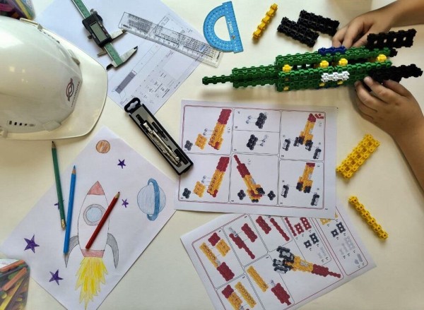 Плоские шедевры: в Омске выбрали лучшие кадры с магией инженерии и творчества