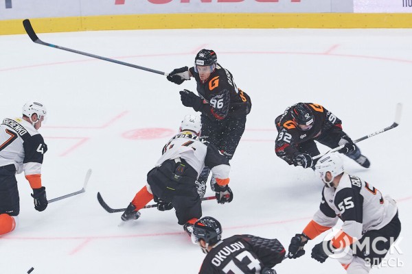 Заклевали "тигров". "Авангард" одержал первую победу в новом сезоне