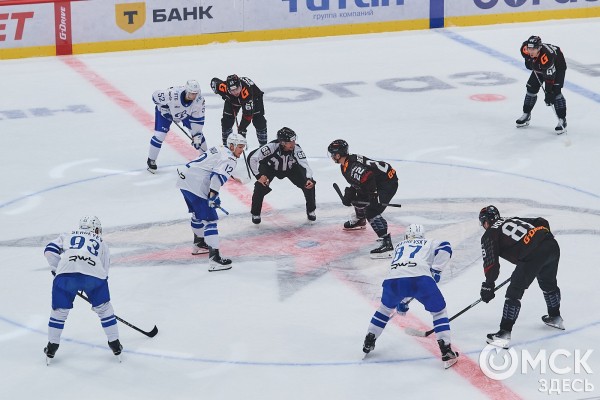 Первый в сезоне хет-трик принёс "Авангарду" победу над "Динамо"