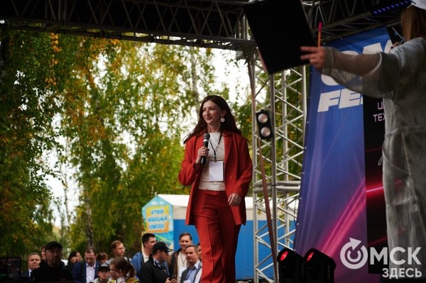 Движение вперёд: начало "ОмФеста-2025" - экспедиция в мир стартапов и неограниченных возможностей