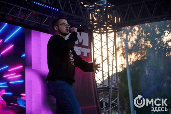 Движение вперёд: начало "ОмФеста-2025" - экспедиция в мир стартапов и неограниченных возможностей