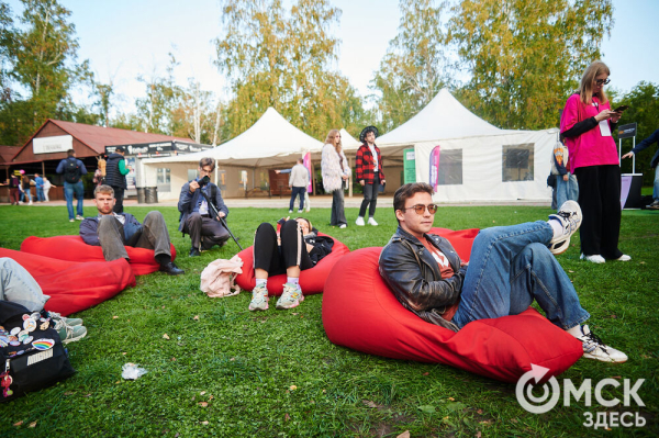 Движение вперёд: начало "ОмФеста-2025" - экспедиция в мир стартапов и неограниченных возможностей