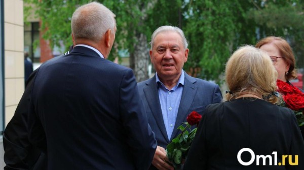 &laquo;Люди от меня устали&raquo;: стала известна причина отставки омского губернатора Леонида Полежаева