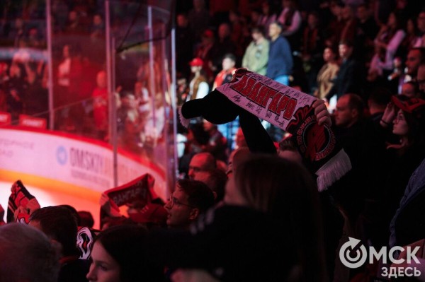 Оборона бьёт атаку. "Ястребы" начали сезон с поражения