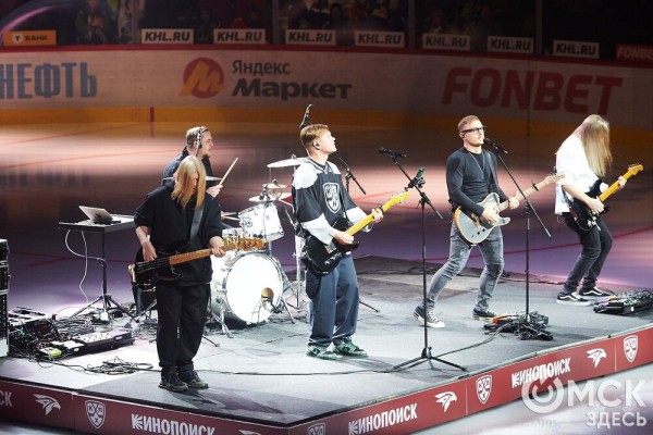 Оборона бьёт атаку. "Ястребы" начали сезон с поражения