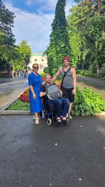 Колесница, крылья любви и Муфаса. Семья из Омска совершила необычное путешествие во Владивосток и обратно