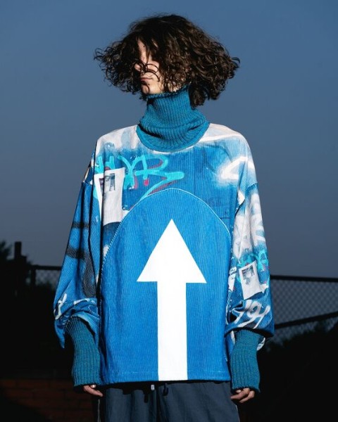 "Возвращение к себе настоящему". Омичи представили в Китае коллекцию одежды, основанную на детских увлечениях "Возвращение к себе настоящему". Омичи представили в Китае коллекцию одежды, основанную на детских увлечениях