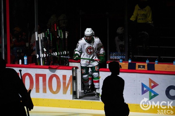 Оборона бьёт атаку. "Ястребы" начали сезон с поражения