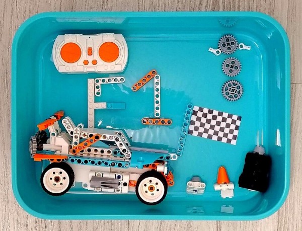 Плоские шедевры: в Омске выбрали лучшие кадры с магией инженерии и творчества