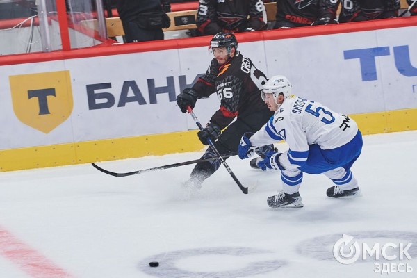 Первый в сезоне хет-трик принёс "Авангарду" победу над "Динамо"