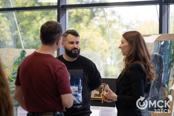 Квантовые вибрации: художники разгадывают тайны цифровой вселенной через цвет и форму