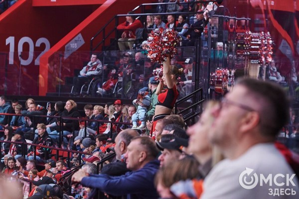 Первый в сезоне хет-трик принёс "Авангарду" победу над "Динамо"