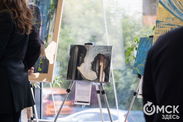 Квантовые вибрации: художники разгадывают тайны цифровой вселенной через цвет и форму