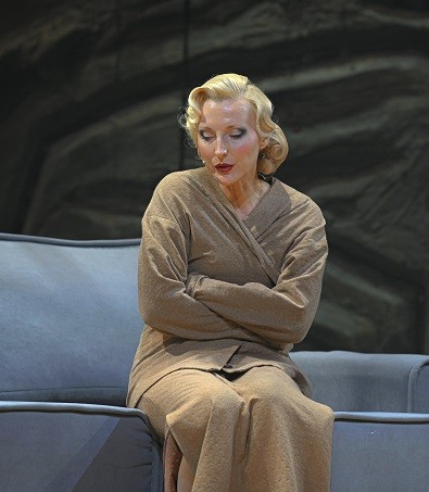 Анна Ходюн о звании Заслуженной артистки и ролях, которые меняют состав крови