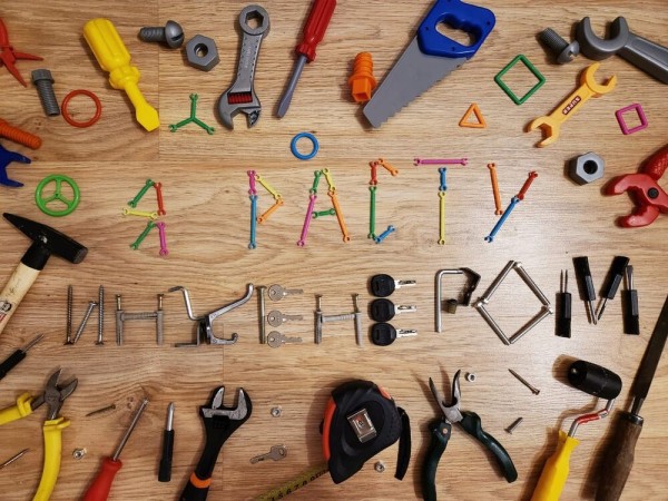 Плоские шедевры: в Омске выбрали лучшие кадры с магией инженерии и творчества