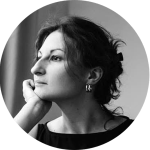 "Дистанцироваться от цифрового мира". Пиар-директор издательства о неудобных темах, книжных блогерах и чтении под сериалы