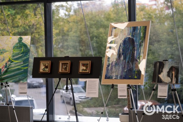 Квантовые вибрации: художники разгадывают тайны цифровой вселенной через цвет и форму