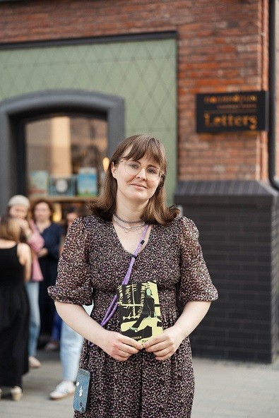 Город-воспоминание: как Омск нашёл отражение в романе о побеге и жуках