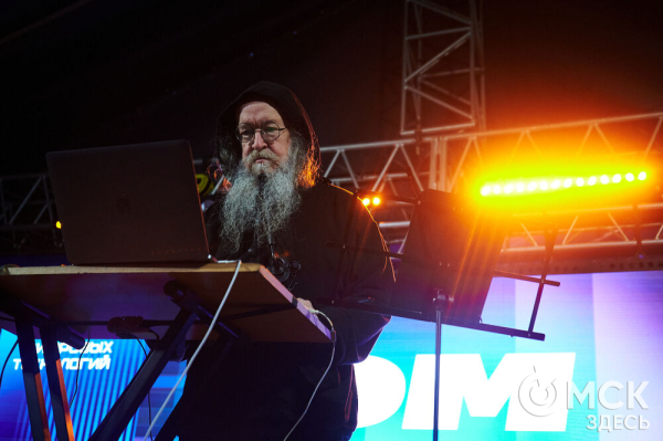 Движение вперёд: начало "ОмФеста-2025" - экспедиция в мир стартапов и неограниченных возможностей