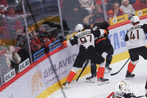 Заклевали "тигров". "Авангард" одержал первую победу в новом сезоне