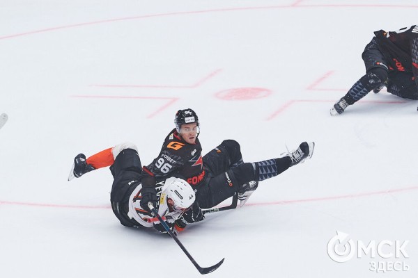 Заклевали "тигров". "Авангард" одержал первую победу в новом сезоне