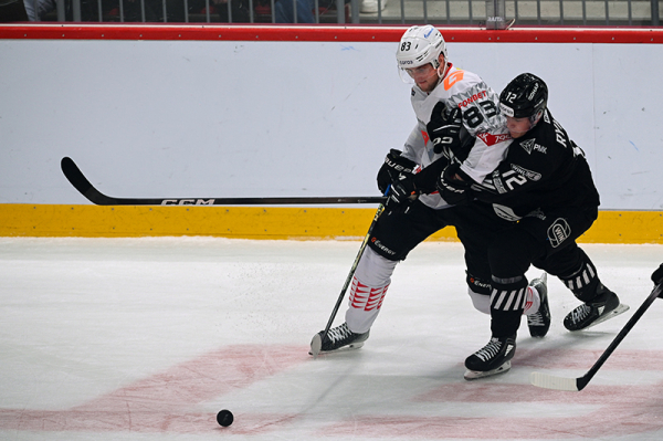 "Трактор" прервал победную серию "Авангарда" "Трактор" прервал победную серию "Авангарда"