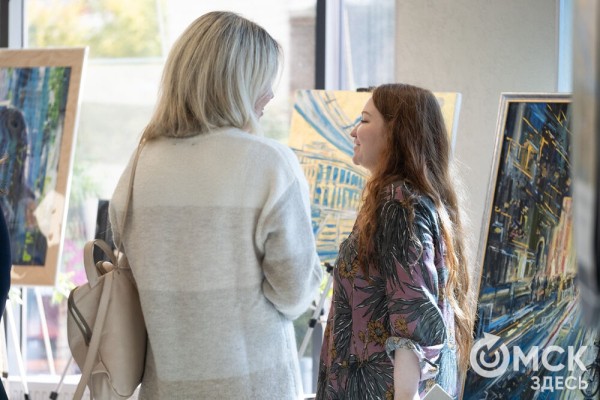 Квантовые вибрации: художники разгадывают тайны цифровой вселенной через цвет и форму