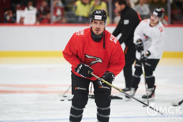 Нападающий "Авангарда" Наиль Якупов отмечает день рождения. Подарит ли команда ему победу? Нападающий "Авангарда" Наиль Якупов отмечает день рождения. Подарит ли команда ему победу?