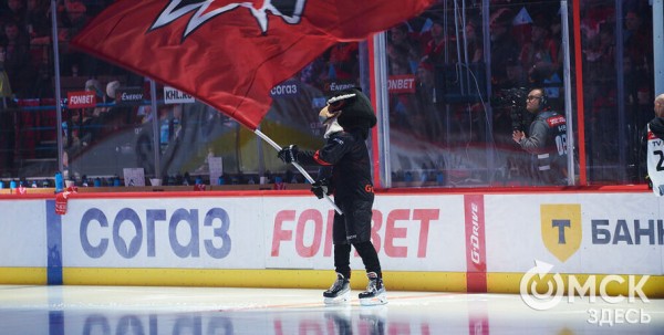 Омский "Авангард" начинает серию юбилейных матчей Омский "Авангард" начинает серию юбилейных матчей