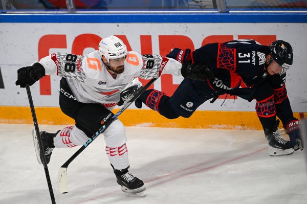 "Авангард" прервал серию неудач гостевой победой над лидером чемпионата "Авангард" прервал серию неудач гостевой победой над лидером чемпионата