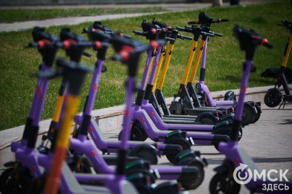 На работу, до спортзала и за покупками. Куда омичи ездили на электросамокатах На работу, до спортзала и за покупками. Куда омичи ездили на электросамокатах