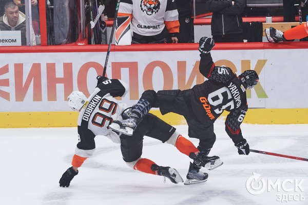 Нападающий "Авангарда" Наиль Якупов отмечает день рождения. Подарит ли команда ему победу? Нападающий "Авангарда" Наиль Якупов отмечает день рождения. Подарит ли команда ему победу?